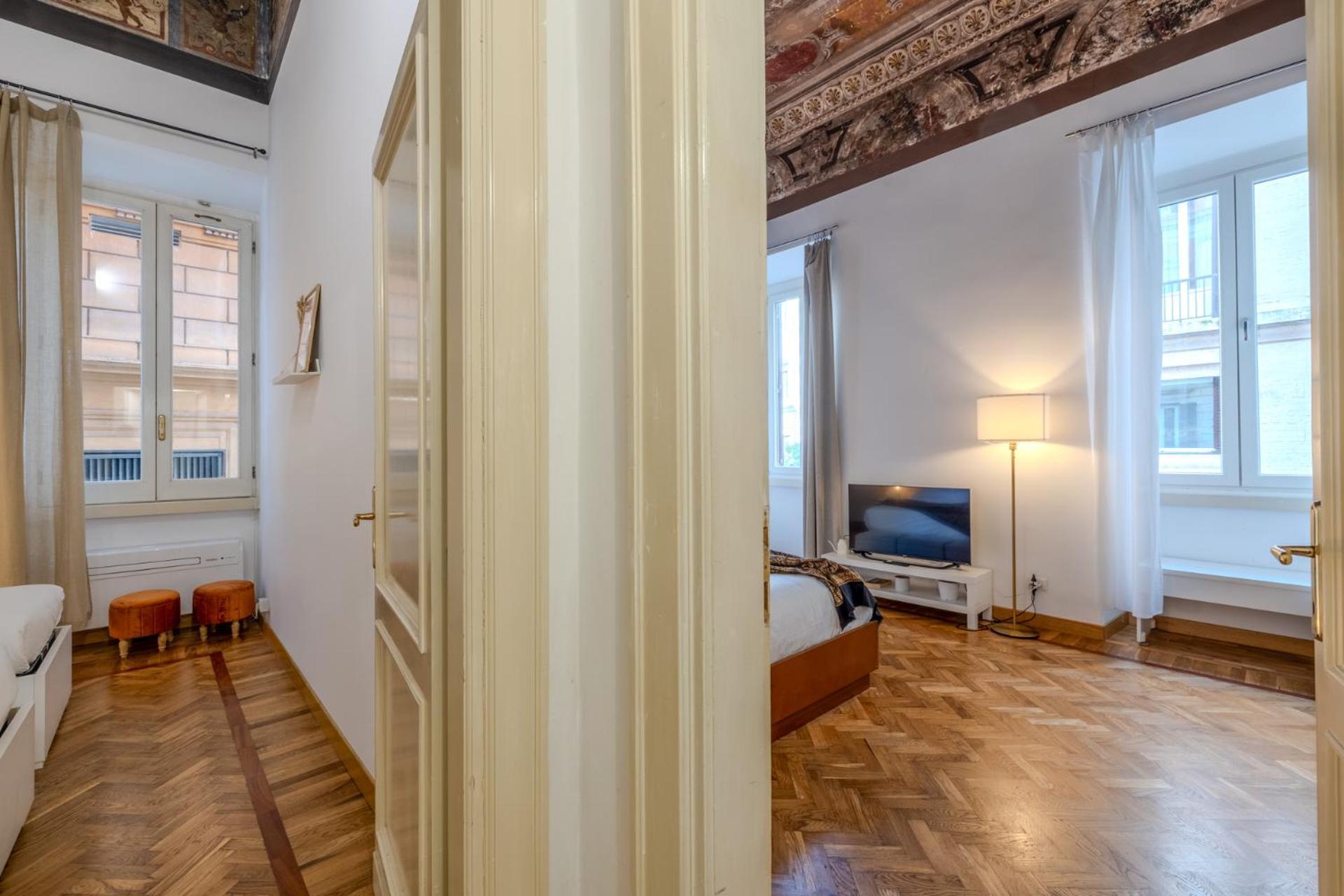 Appartamento Storico In Zona Barberini โรม ภายนอก รูปภาพ