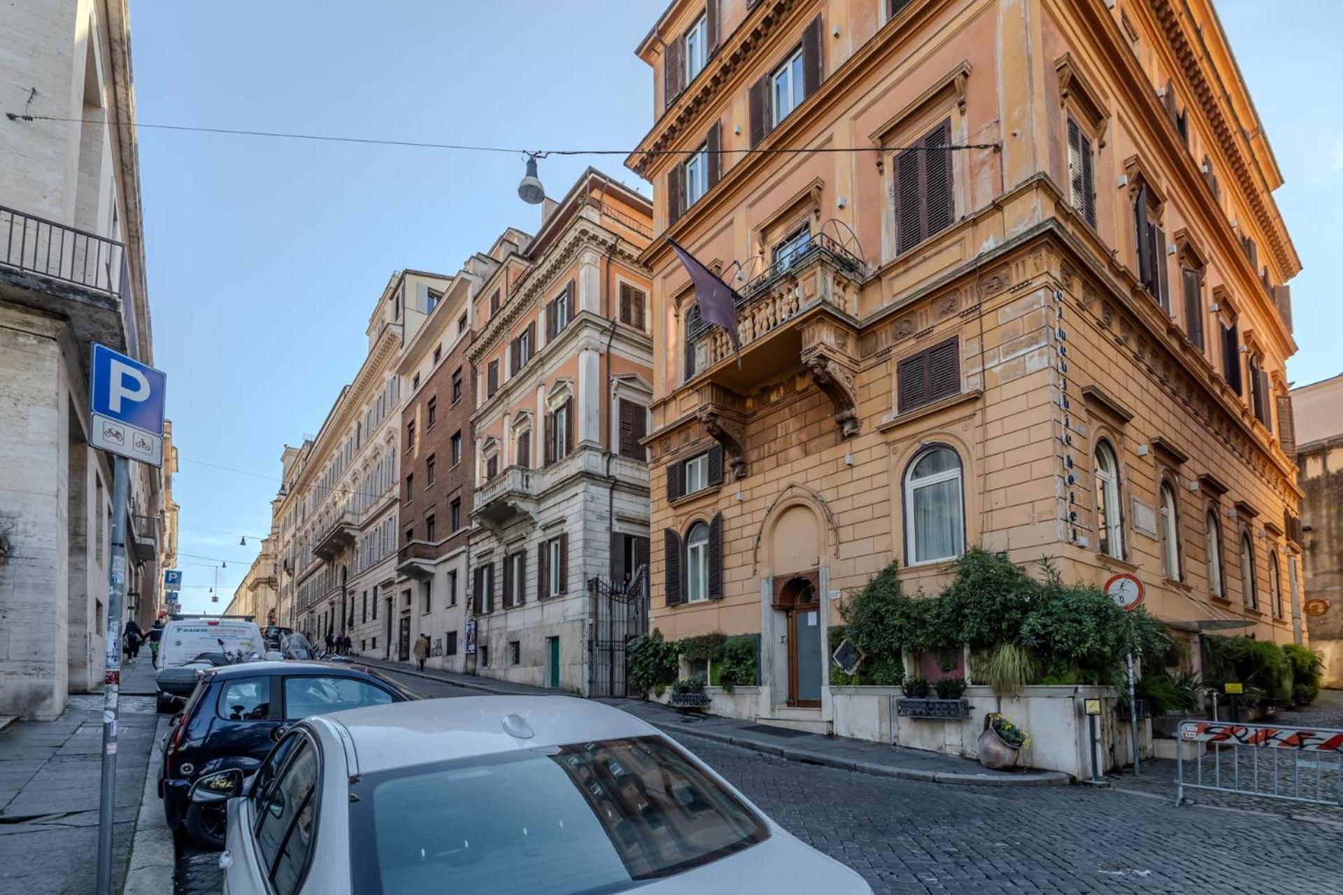 Appartamento Storico In Zona Barberini โรม ภายนอก รูปภาพ